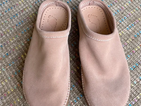 YOGI Floyd Centre Seam‎ Pink Suede Slip-On Mule Size M 9/ W 11 - Image 2