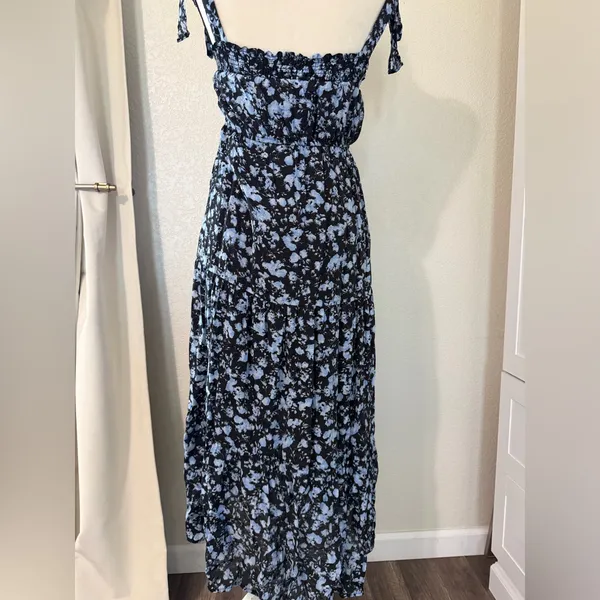 By The River Blue Floral Tie-Shoulder Maxi Dress, Size‎ S - Image 7