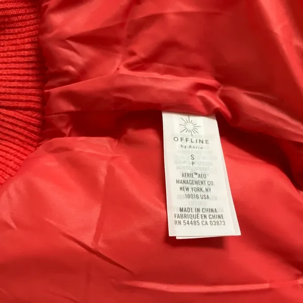 Womens Coral Snap-Up Puffer Vest - Image 5
