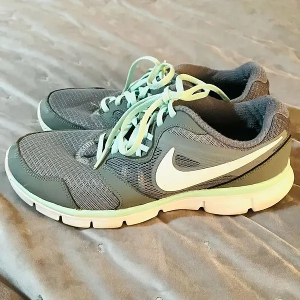 Nike Flex Running Shoes Sneakers Grey Mint Green Women’s 9.5 - Image 2