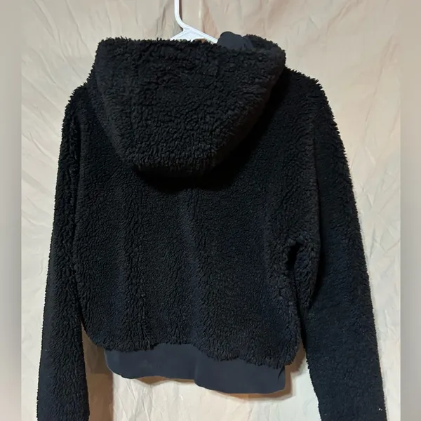 Lululemon Textured Black fleece 1/2 Zip - Image 5
