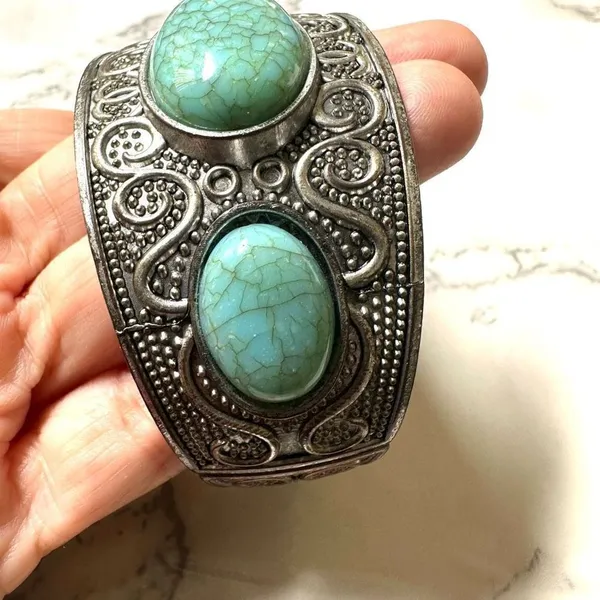 Faux turquoise silver engraved clamper bracelet Blue - Image 6