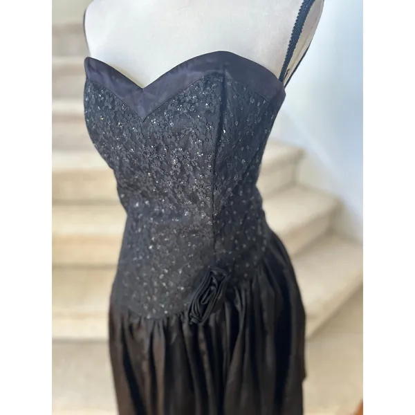 Vintage 80s Jessica McClintock Gunne Sax Black Lace Drop Waist Sweetheart Gown - Image 4