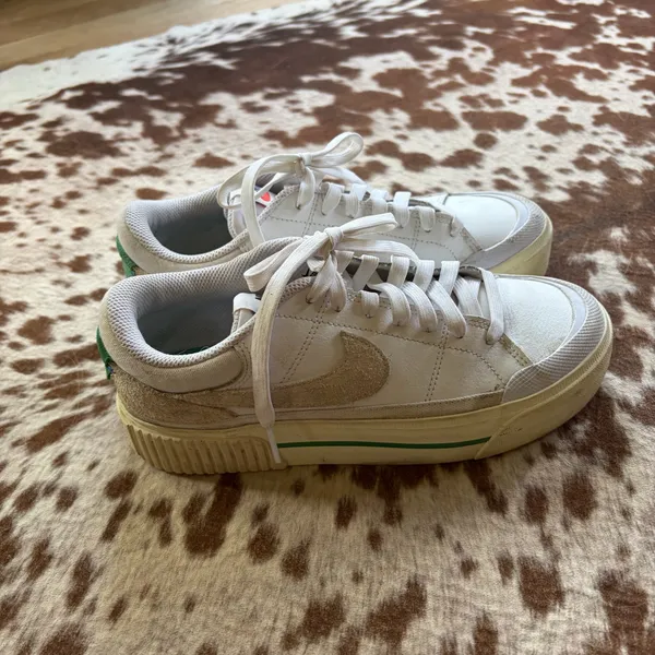 Nike Shoes - Image 2