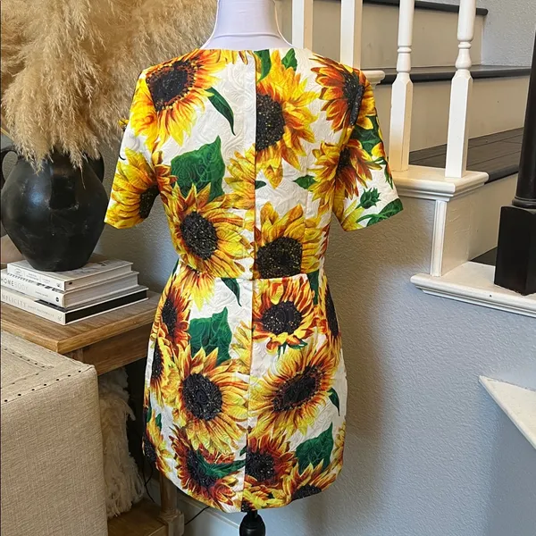L'ATISTE Sunflower Paradise Mini Dress White Yellow Floral Embellished SZ Large - Image 6