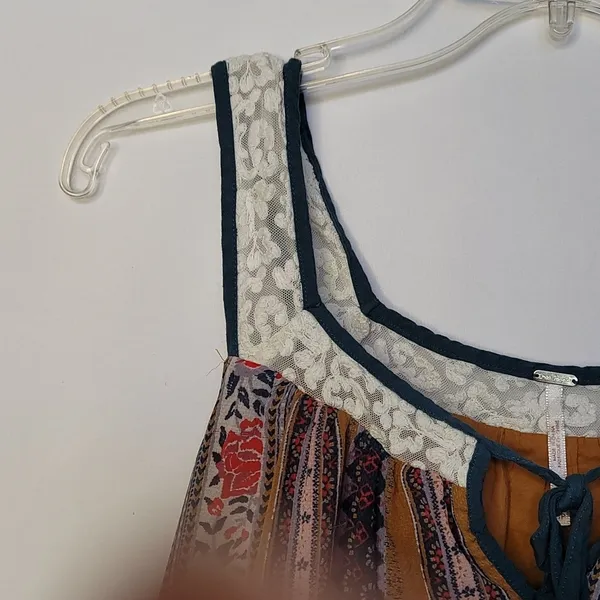 Free People flowy pattern lace accent neckline with pockets high low dre… - Image 7