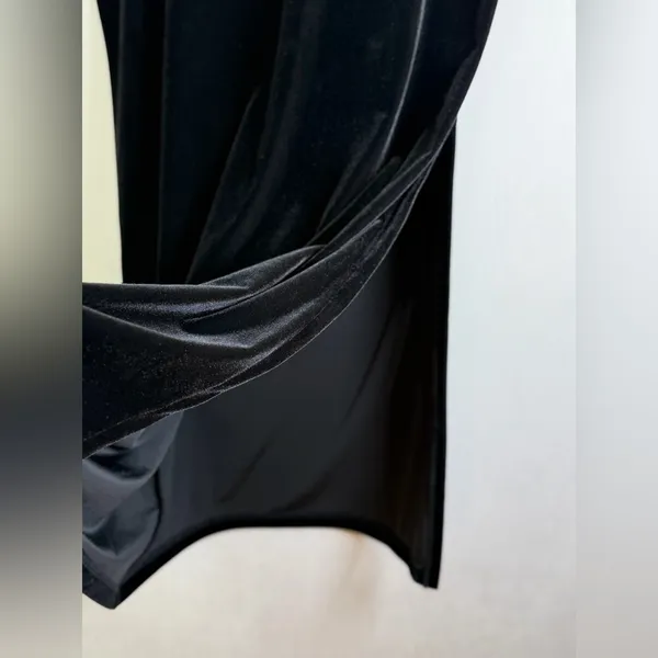 Ronni Nicole Women’s Black Velvet Maxi Skirt Y2K Goth Minimalist Stretch Sz L - Image 2