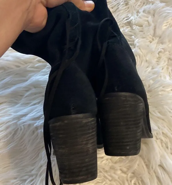 Toms Boots Size 11 Excellent Condition Color Black Heel 3” Stable Leather - Image 12