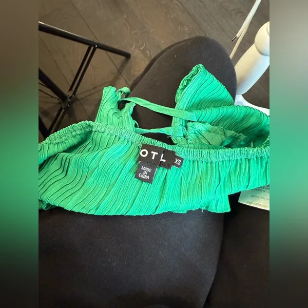 Motel Rocks Green Halter Top - Image 5