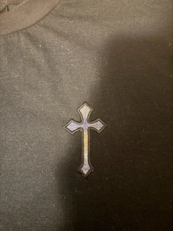 Black Cross Tshirt Size L - Image 3