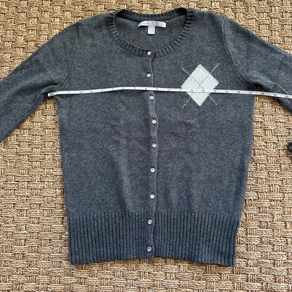 Old Navy Women’s Gray Argyle Button Front Crew Neck Cardigan Sweater S - Image 7