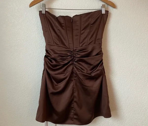 Mistress Rocks Come Over Dress - Image 4