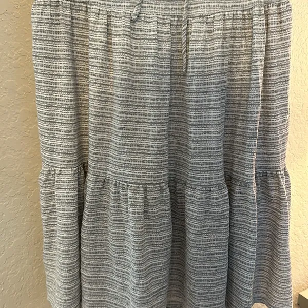 See you Monday grey and white Flowy dress k - Image 3