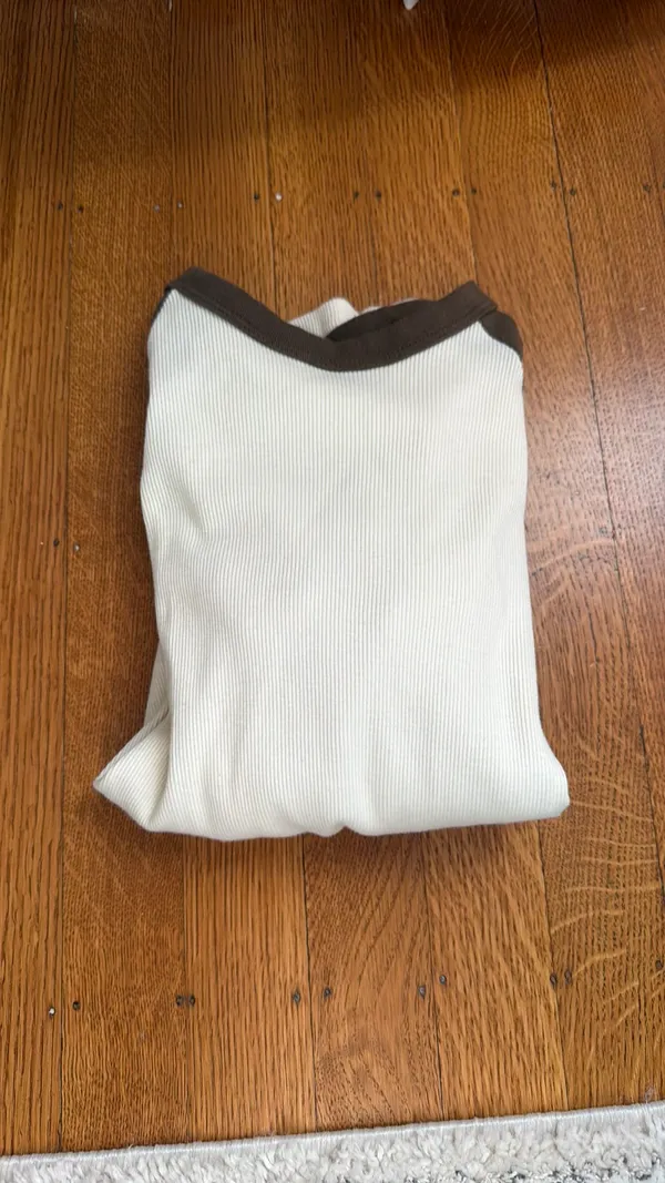 Brandy Melville Long Sleeve Top - Image 2