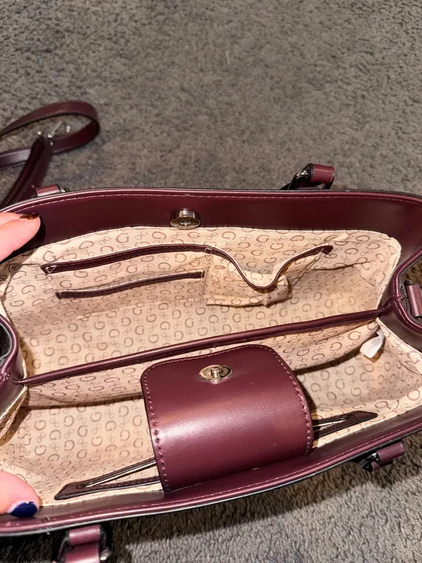 Guess Purse  - Image 3