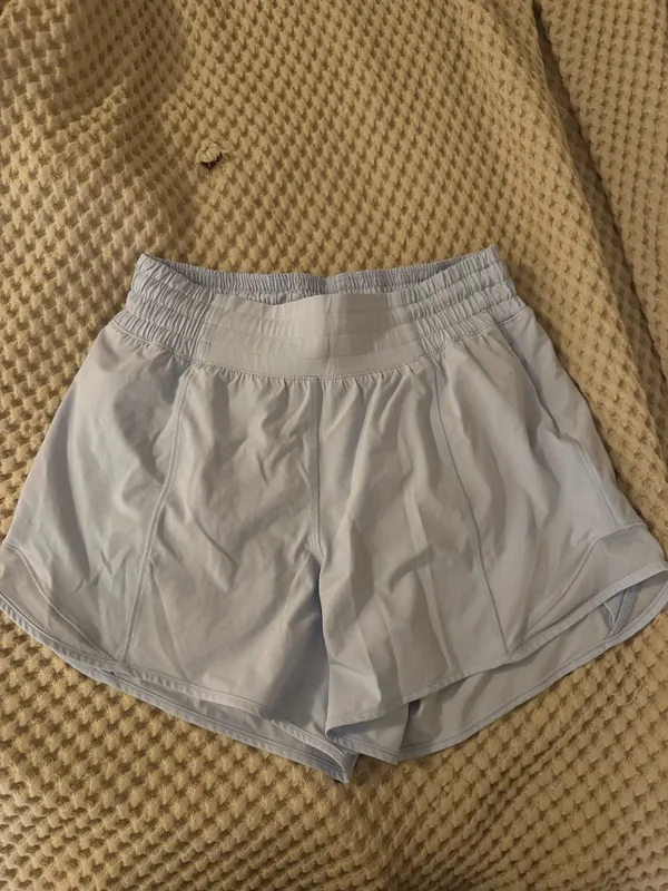 Lululemon Hotty Hot High-Rise 4" - Image 3