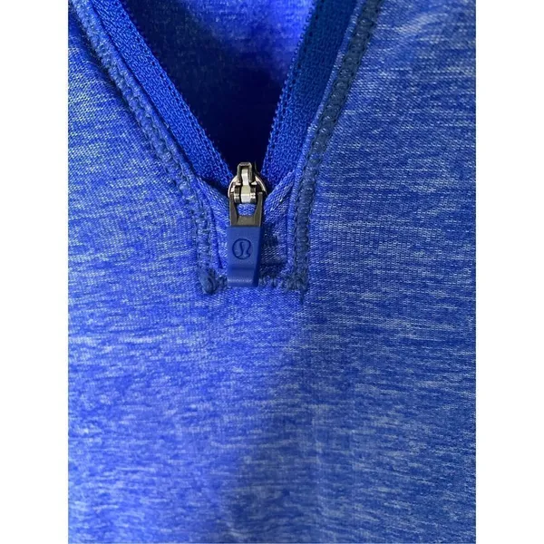 Lululemon Pace Pusher 1/2 Zip women's size four - Image 3