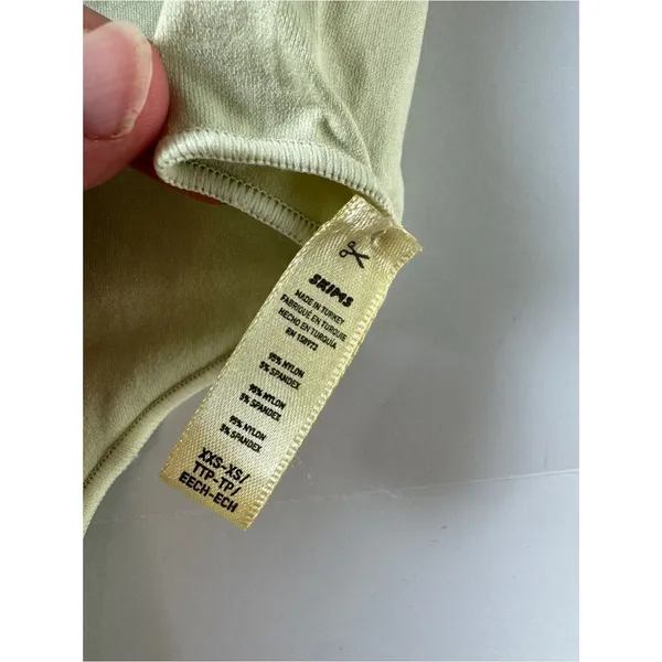 SKIMS Lime Green Essential Crew Neck Sleeveless Bodysuit Size XS NWOT - Image 4