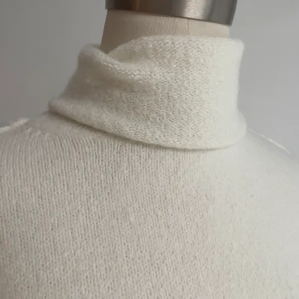 Gap Slouchy Turtleneck Sweater NWOT - Image 3