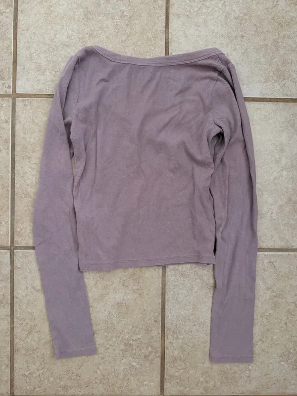 Hollister Must-Have Collection Ribbed Long Sleeve - Image 4