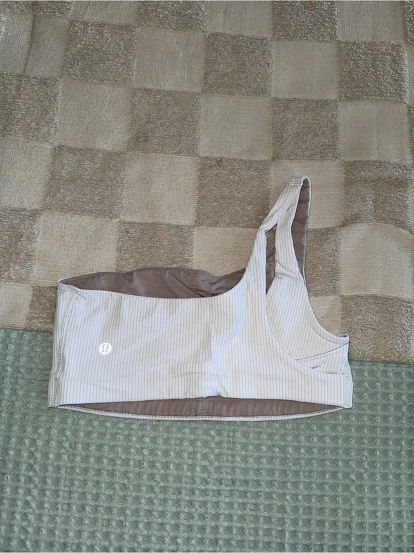 Lululemon Ribbed Nulu Asymmetrical Yoga Bra A/B Cups size 8‎ - Image 3