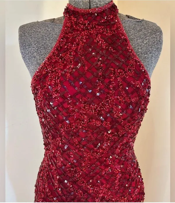 Red Gown - Image 5