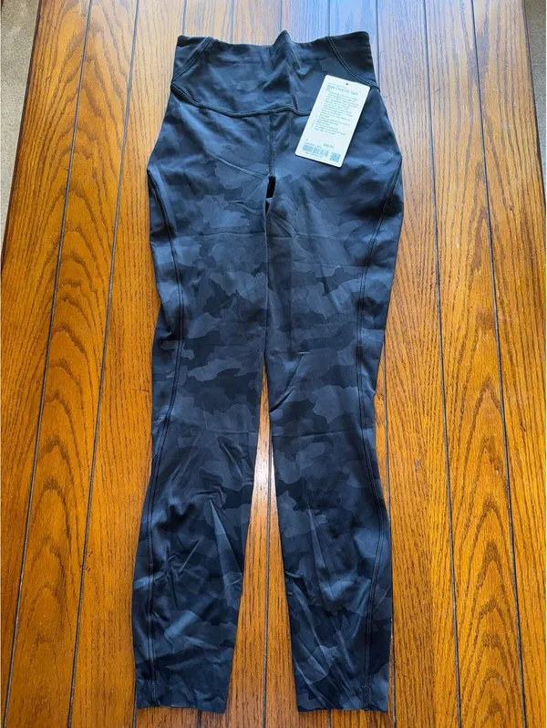 Lululemon Base Pace High Rise 25" Heritage Camo Deep Coal Black Size 4 NWT - Image 2