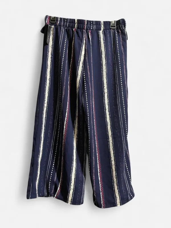 Navy Striped Cropped Wide - Image 2