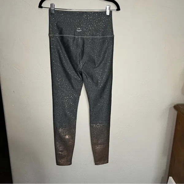 Beyond‎ Yoga Alloy Gray Ombre Rose Gold Speckled High Rise Athletic Leggings - Image 8