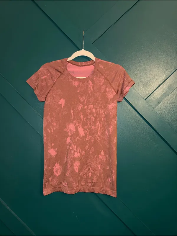 Lululemon Swiftly Tech Short Sleeve Shirt 2.0 - Shadow Bloom Roasted Brown Brier Rose - Image 2