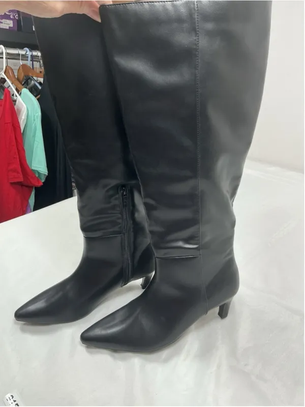 Womans Excellent Target Knee High Fashion Boots Size 8.5 Black Kitten Heel - Image 2