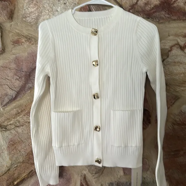 Commense Elegant Button Pleated Sweater Co - Image 3