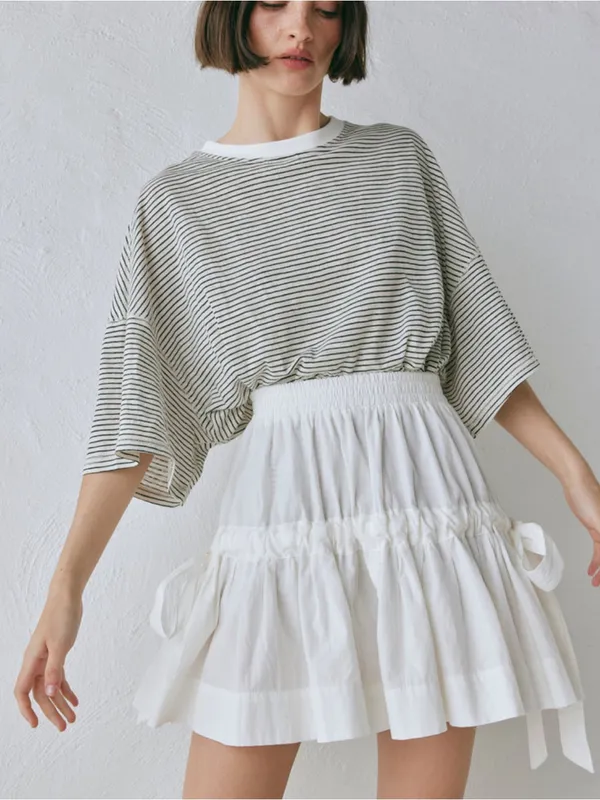 VRG GIRL Lily Elastic Waist White Tiered Mini Skirt with Side Bows - Image 4