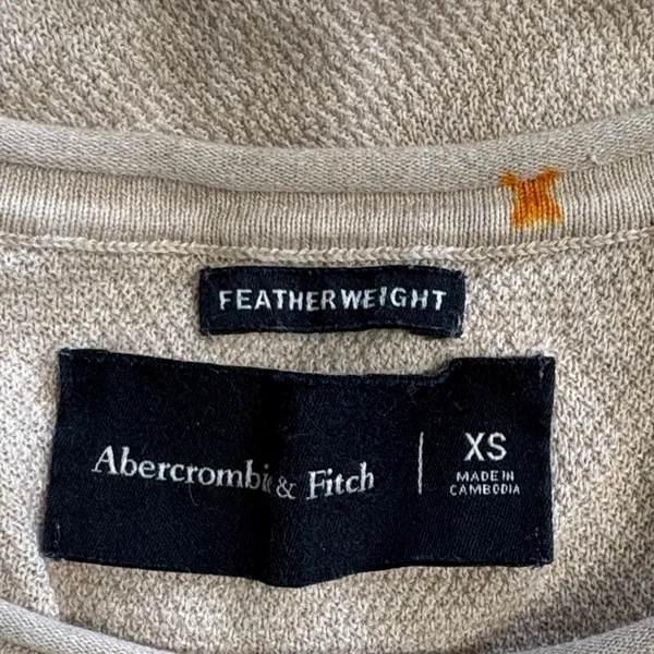 Abercrombie‎ & Fitch Beige Short Sleeve Knit Top Featherweight XS - Image 4