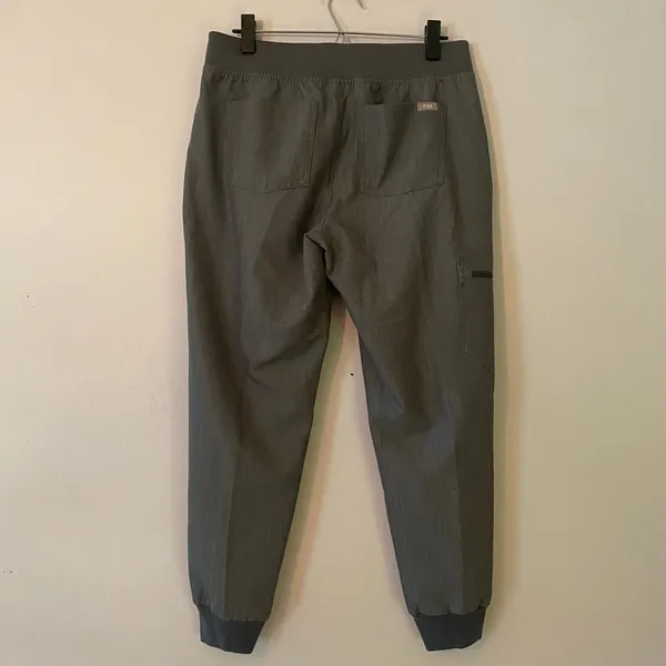 FIGS Graphite Gray Zamora Jogger Scrub Pants Uniform Women's size Small Petite - Image 5
