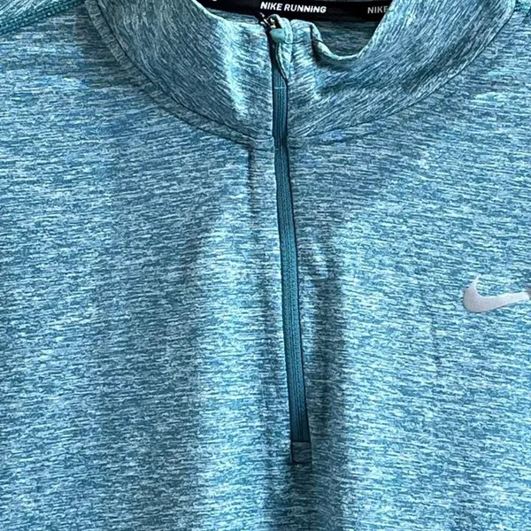Nike Women's Blue and Green Top - Image 2