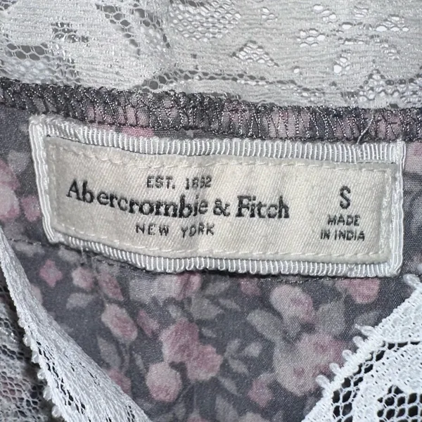 Abercrombie & Fitch floral lace camisole tank top size small - Image 4