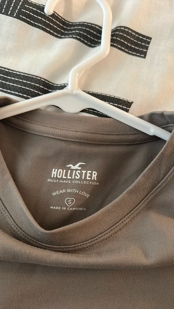 Hollister Long Sleeve - Image 2