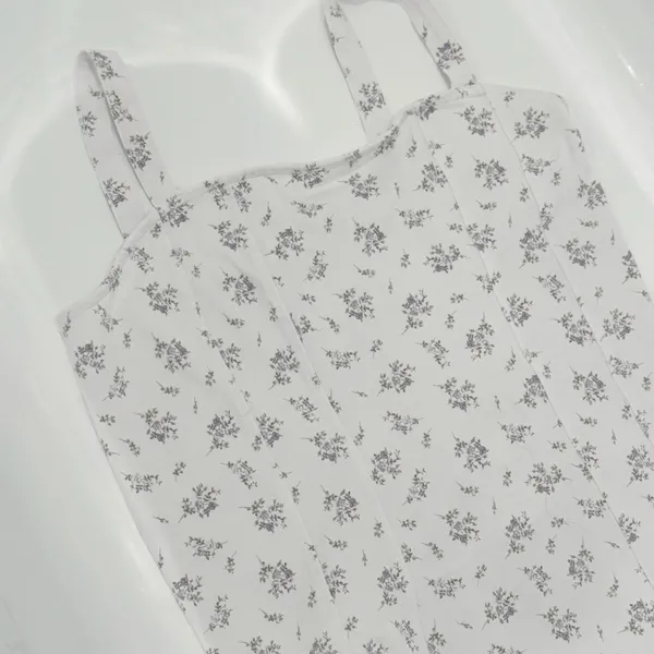 H&M Jersey Thong Bodysuit size Medium Print is lavender small flowers - Image 4