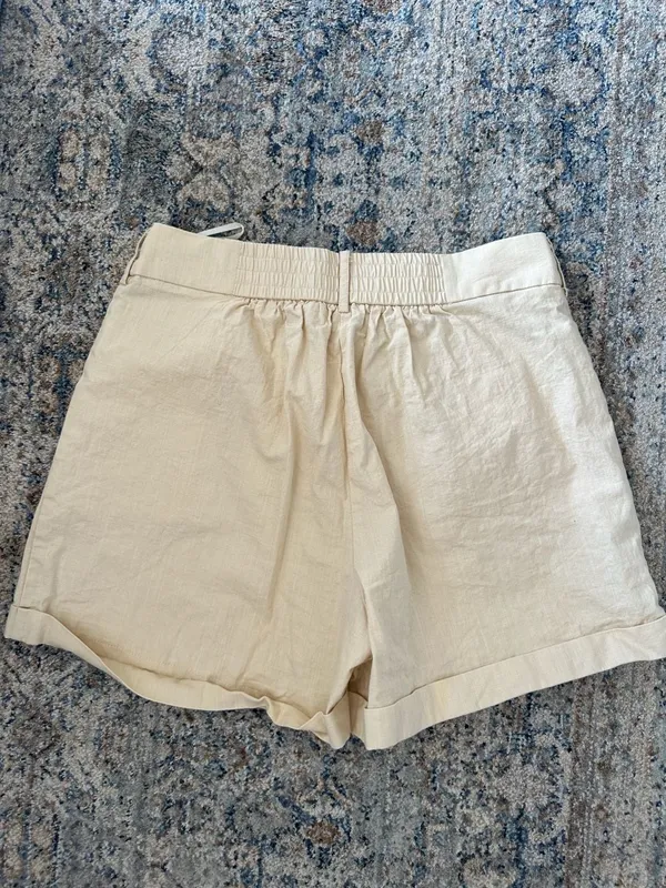 NWT Belle Poque Women High Waist Pleated Rolled Cuff Casual Shorts XL Beige - Image 4