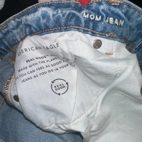 American Eagle Outfitters Mom Jeans High‎ Rise "blown out blue" Wash Size 16 - Image 9