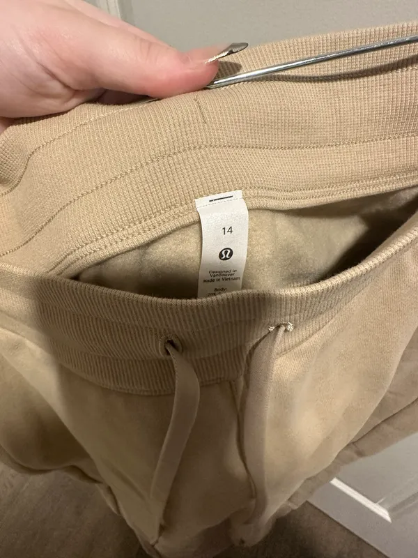 Lululemon High-Rise Scuba Joggers - Image 6