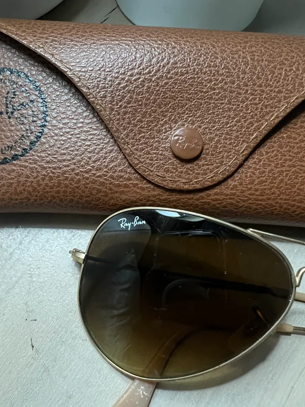 Ray-Ban Gold Aviator - Image 2