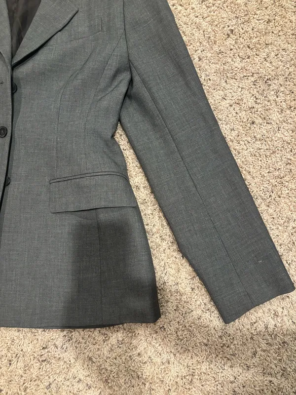 Aritzia Standout Blazer - Image 5