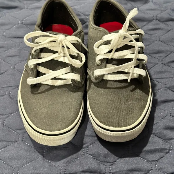 Vans grey sneakers lace up youth size 5 womens size 6.5 grunge 2000s alt skater - Image 2