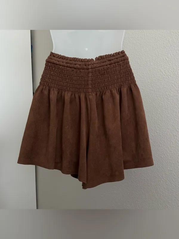 Mustard Seed Forest Fairy Coconut Girl Brown Faux Suede Smocked Waist Flare Shorts Size S - Image 2
