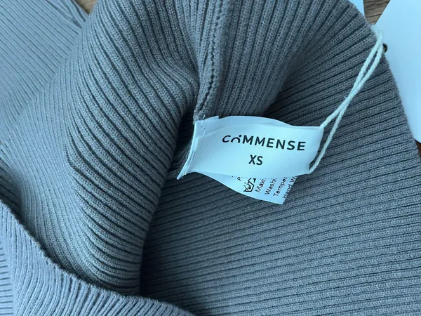 Commense Taupe Ribbed Mock Turtleneck Sweater - Image 4