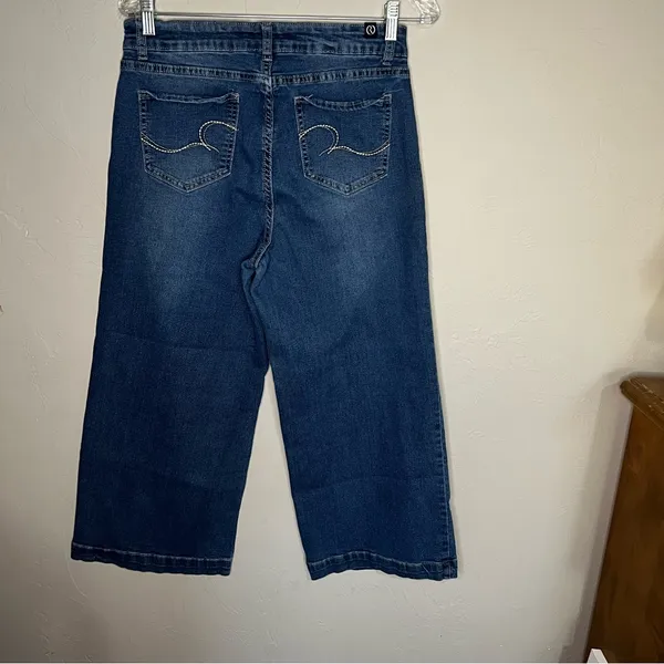 Our Republic For All Wide Leg Square Pocket Crip Capris‎ - Image 8