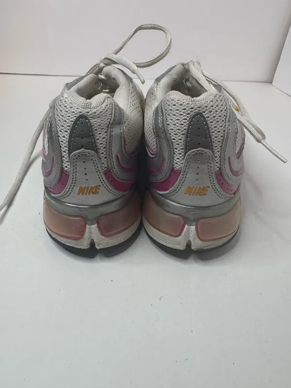 Nike Air Terra Sebec Running Shoes Size 9 - Image 4