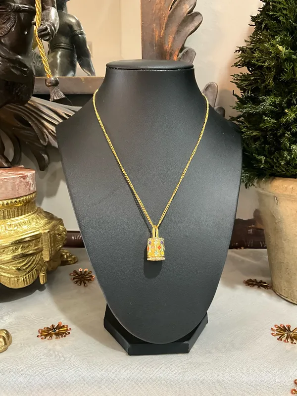 Elegant Gold Necklace with Colorful Pendant - Image 3